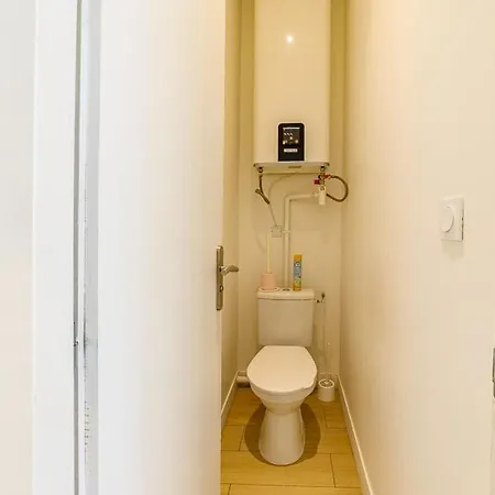 Cozy - Near Train Station - Les Freres De La Loc' Apartment *